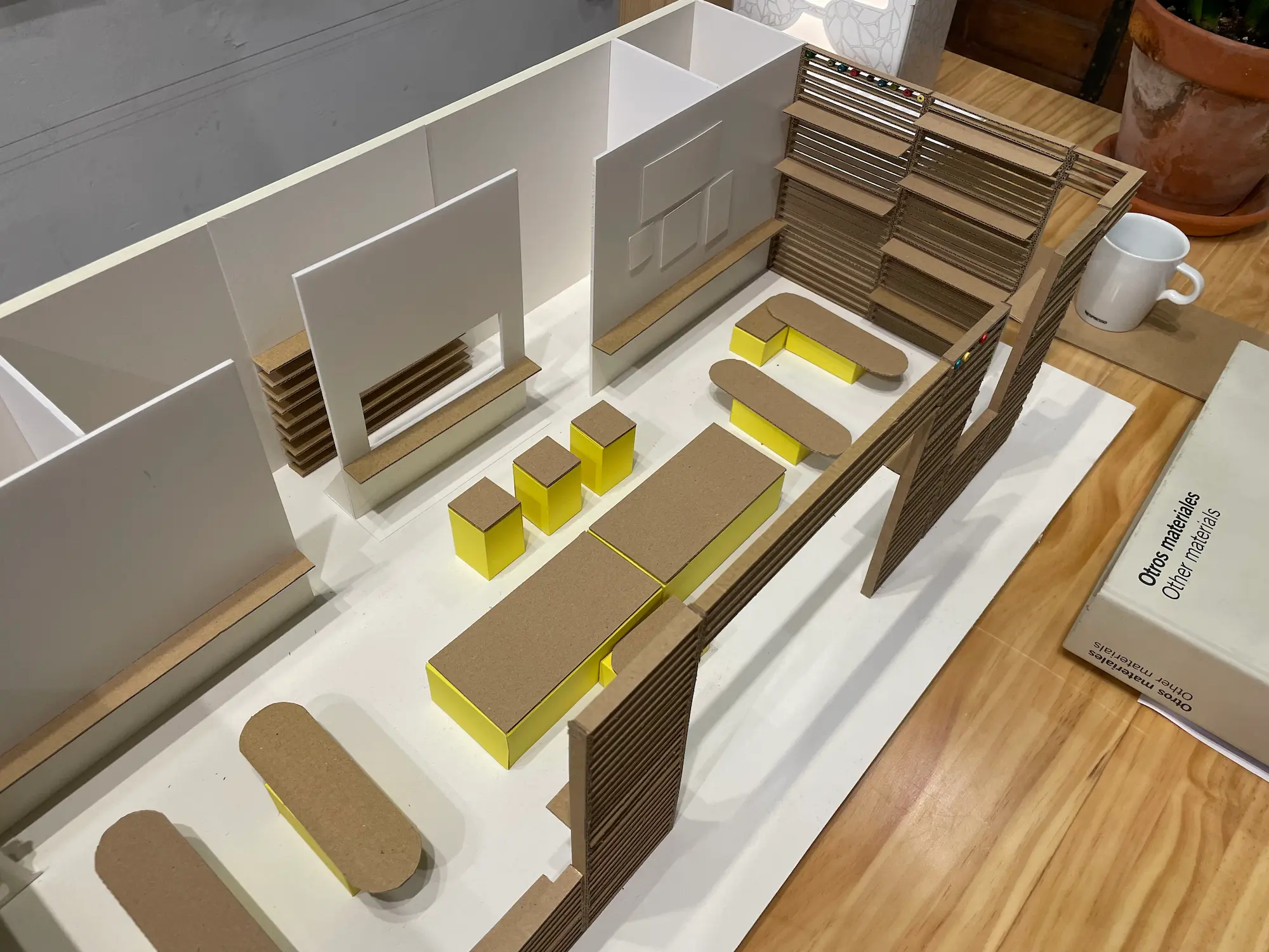 Astera Stand 10