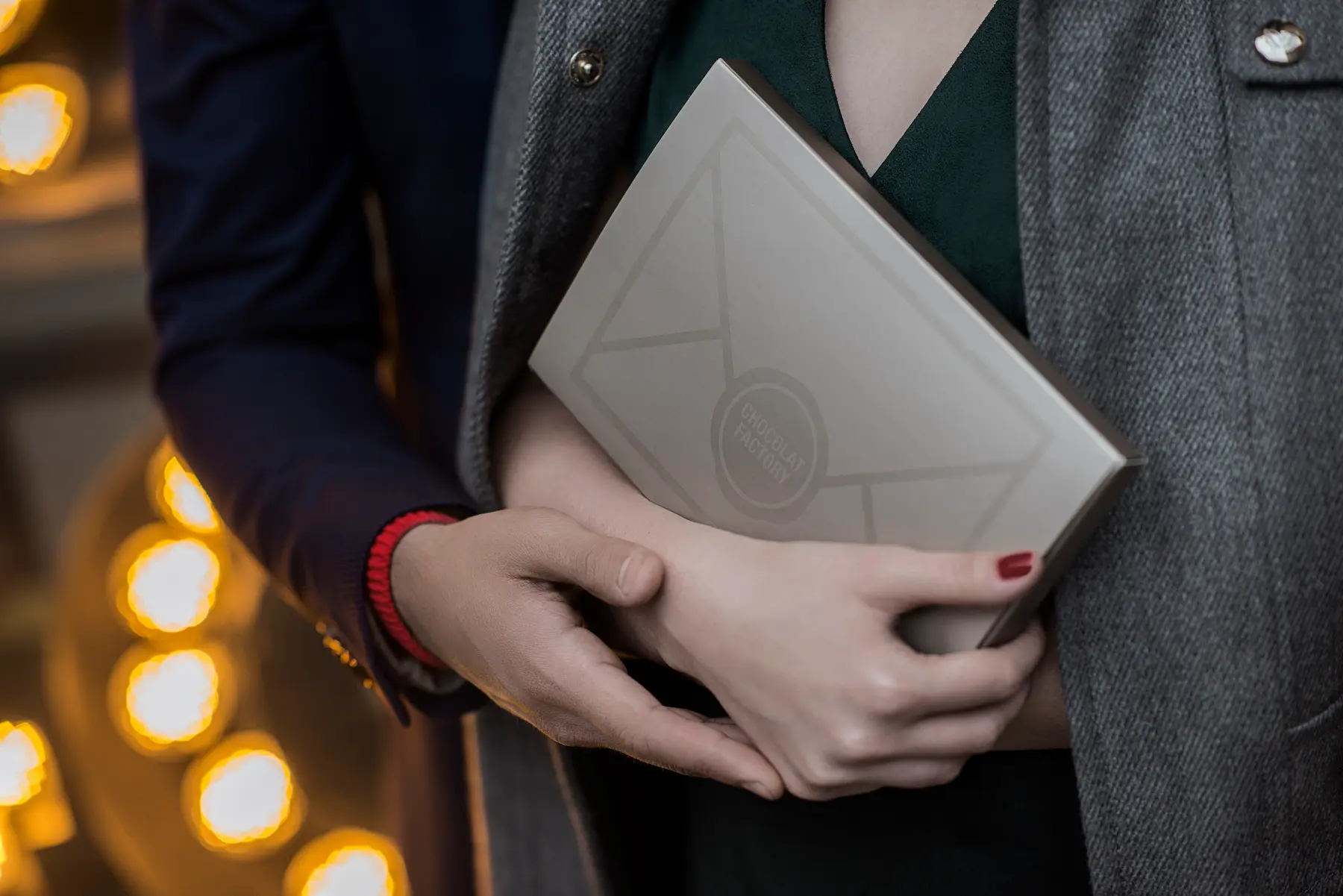THE ENVELOP 7